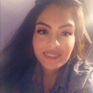 Meet your Posher, Mayra